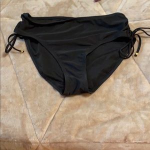 mid rise/high waisted bikini bottoms